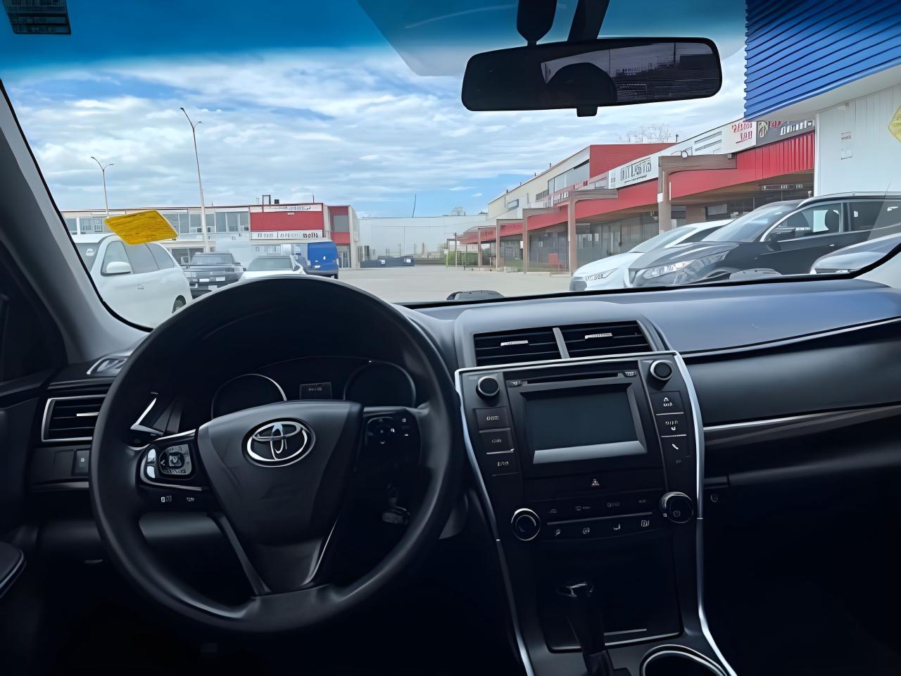 2017 Toyota Camry LE CERTIFIED  NAVIGATION    WE FINANCE ALL CREDTI! Photo