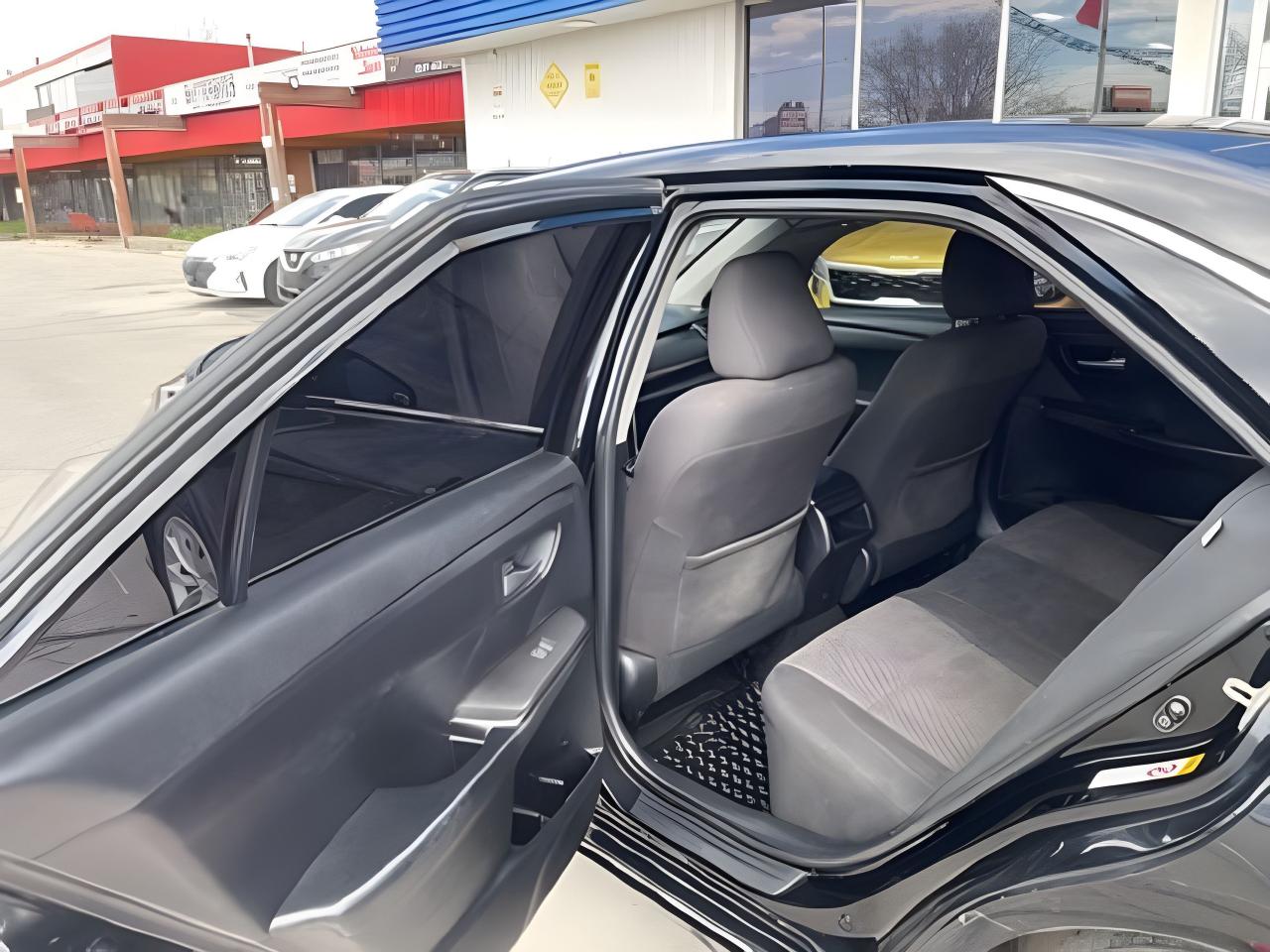 2017 Toyota Camry LE CERTIFIED  NAVIGATION    WE FINANCE ALL CREDTI! Photo