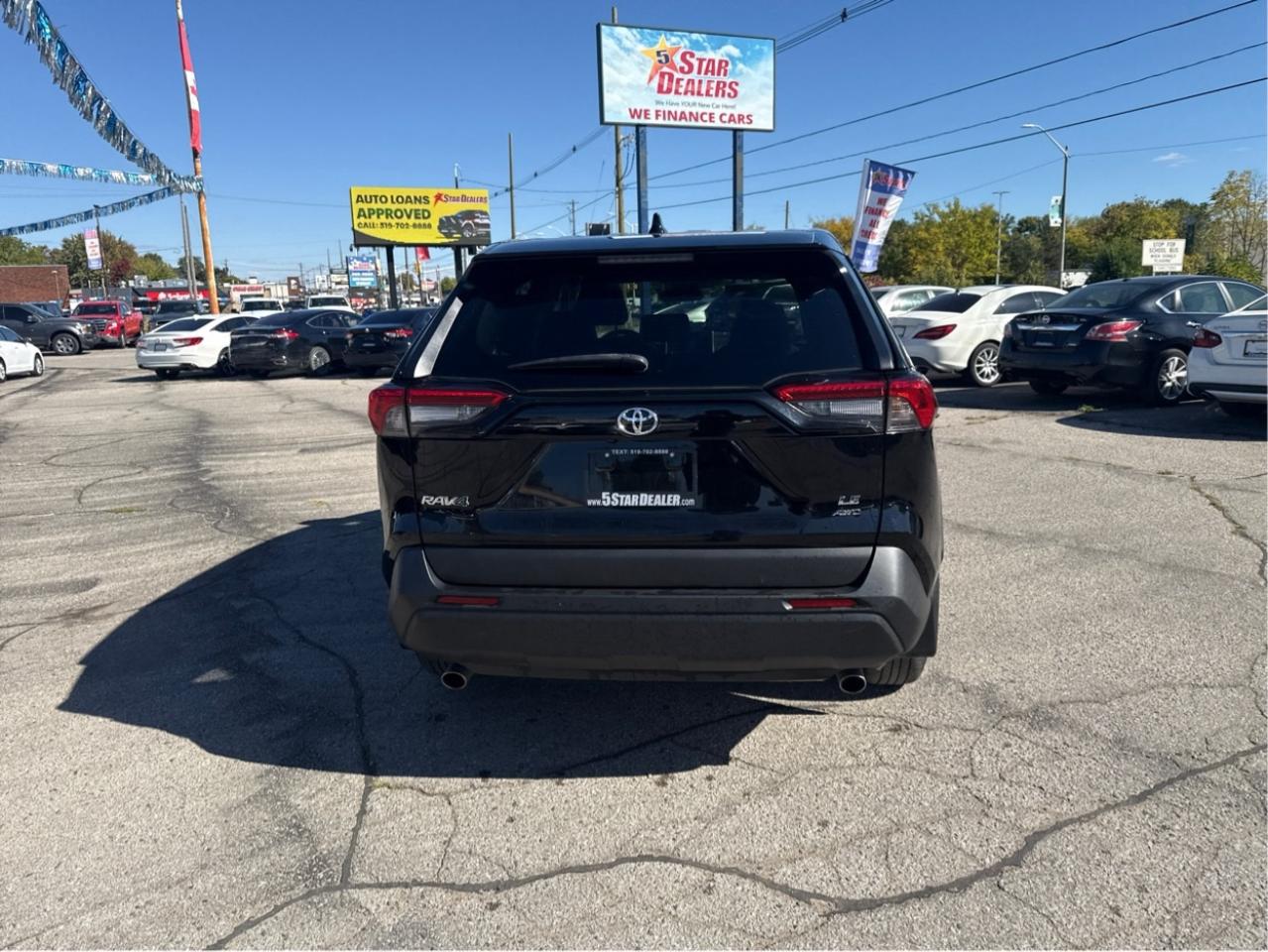 2023 Toyota RAV4 AWD HEATED SEATS MINT! WE FINANCE ALL CREDIT Photo