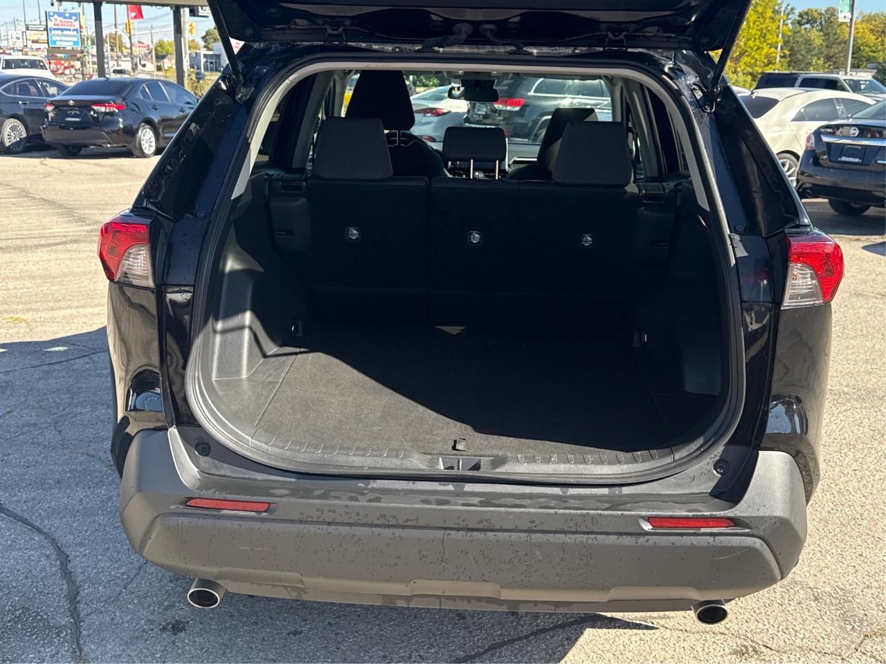 2023 Toyota RAV4 AWD HEATED SEATS MINT! WE FINANCE ALL CREDIT Photo