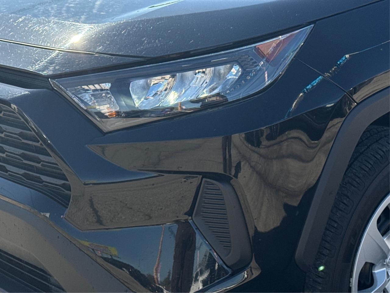 2023 Toyota RAV4 AWD HEATED SEATS MINT! WE FINANCE ALL CREDIT Photo