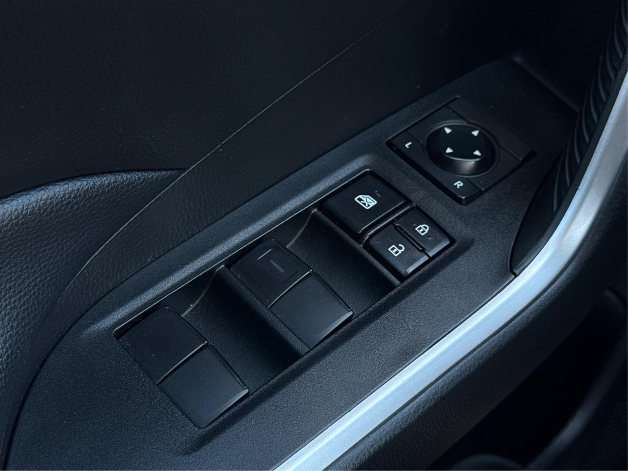 2023 Toyota RAV4 AWD HEATED SEATS MINT! WE FINANCE ALL CREDIT Photo