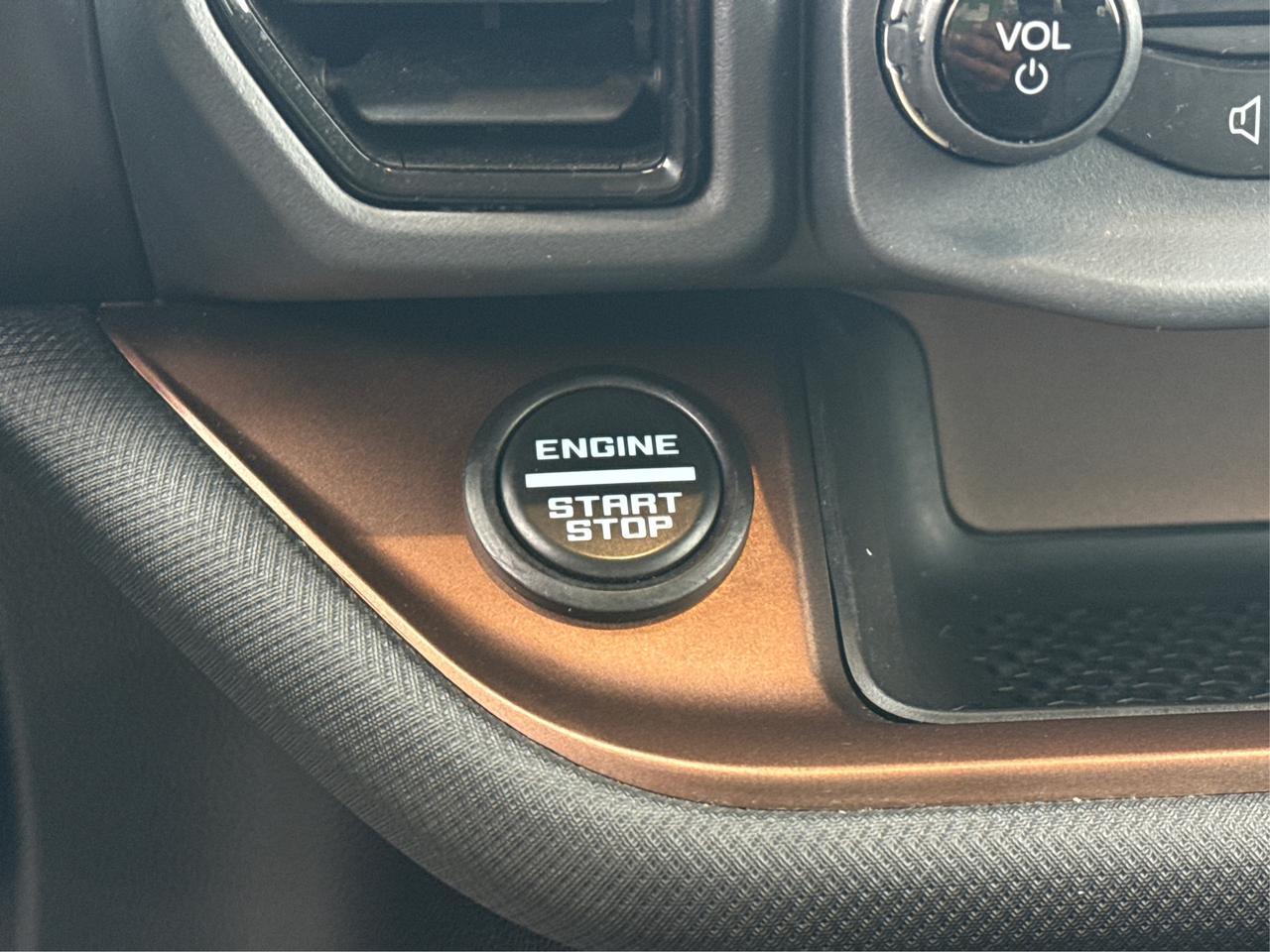 2021 Ford Bronco Sport NAV LEATHER HEATED SEATS! WE FINANCE ALL CREDIT! Photo