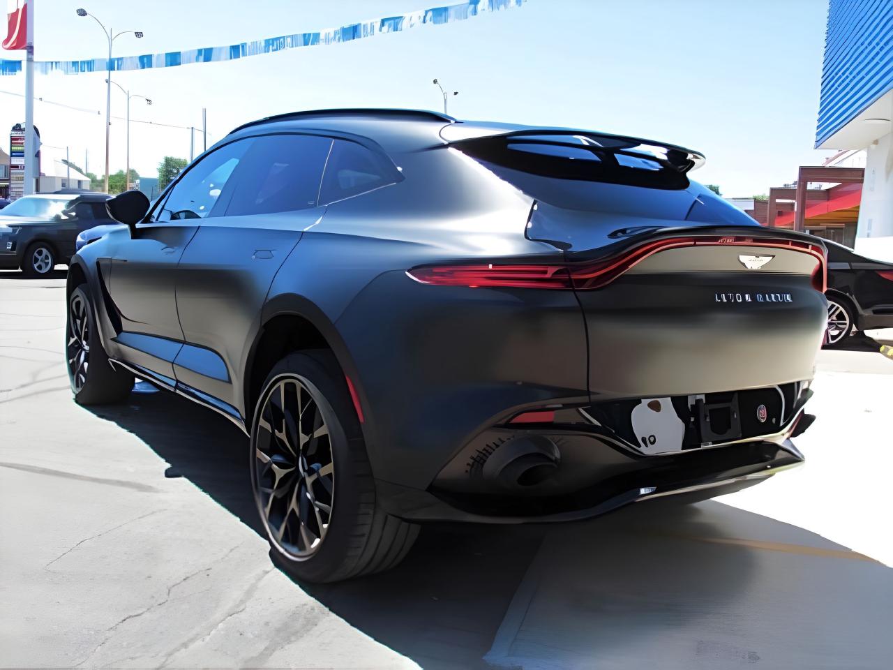 2021 Aston Martin DBX AWD DBX LIKE NEW TRADE WELCOME LOADD MUST SEE Photo4
