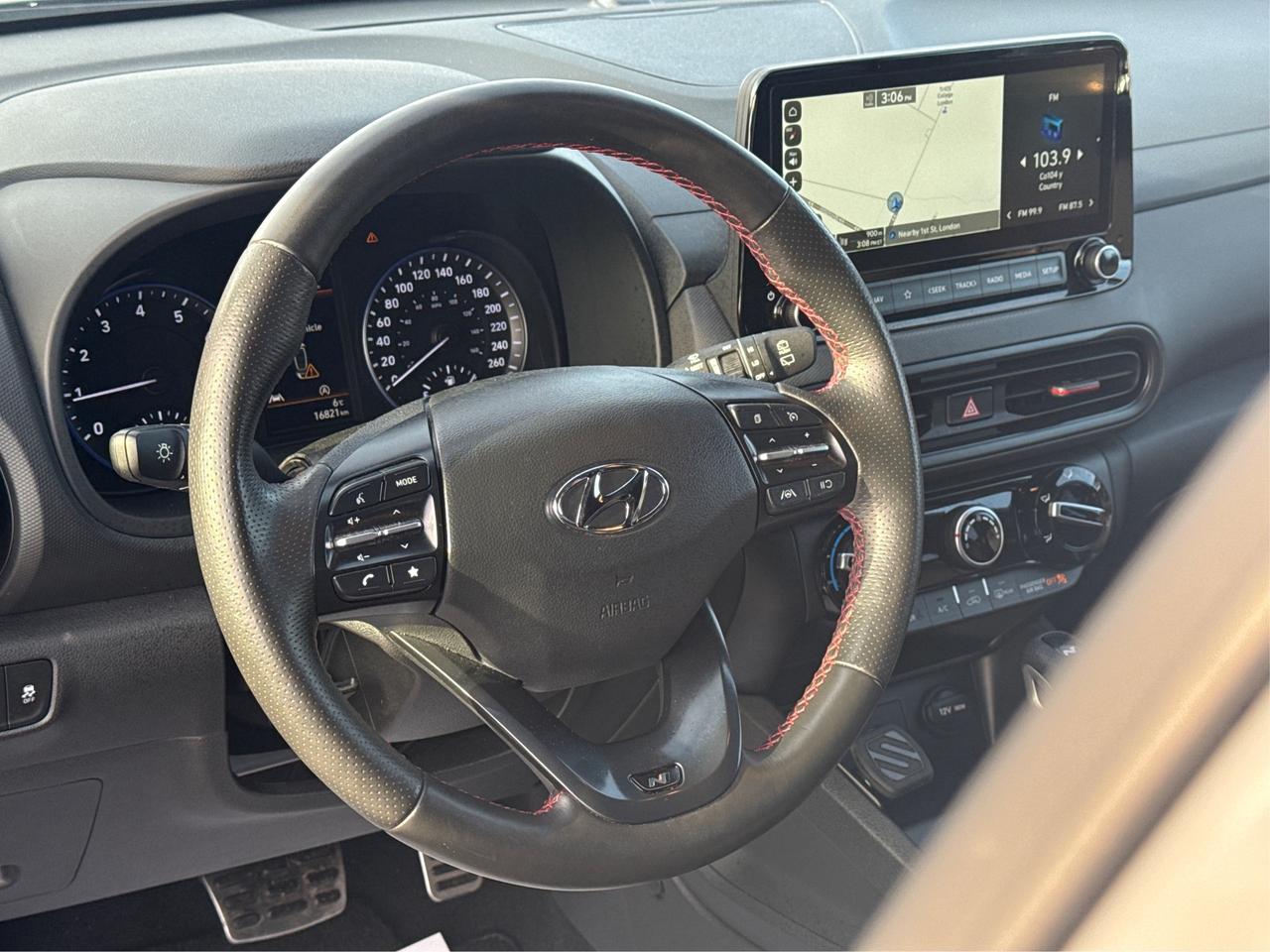 2023 Hyundai KONA AWD CRUISE HEATED SEATS LOW KMS! WE FINANCE ALL! Photo