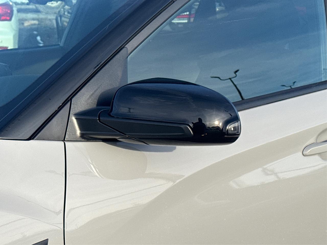 2023 Hyundai KONA AWD CRUISE HEATED SEATS LOW KMS! WE FINANCE ALL! Photo