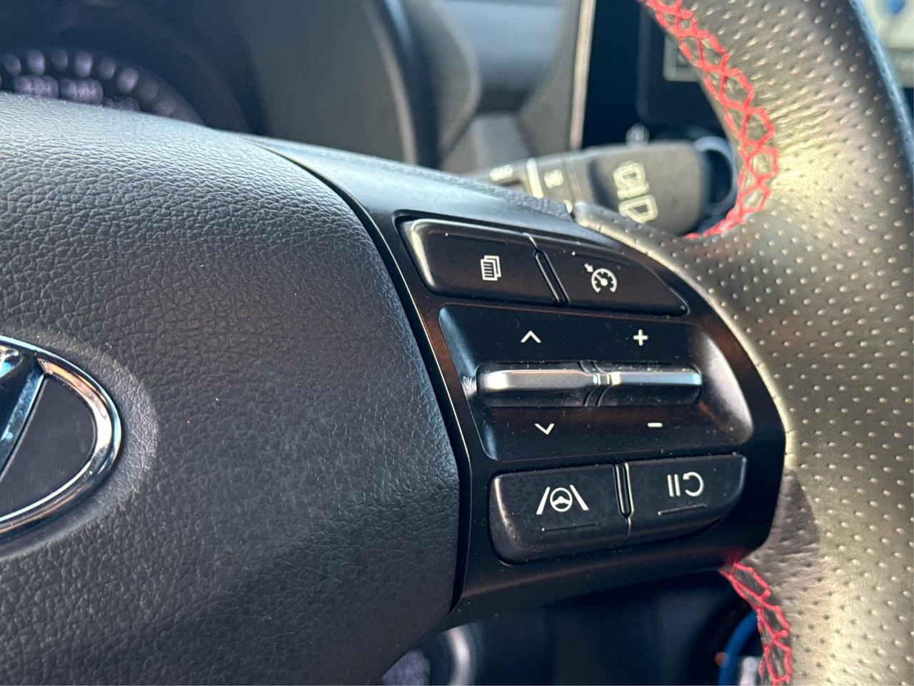 2023 Hyundai KONA AWD CRUISE HEATED SEATS LOW KMS! WE FINANCE ALL! Photo