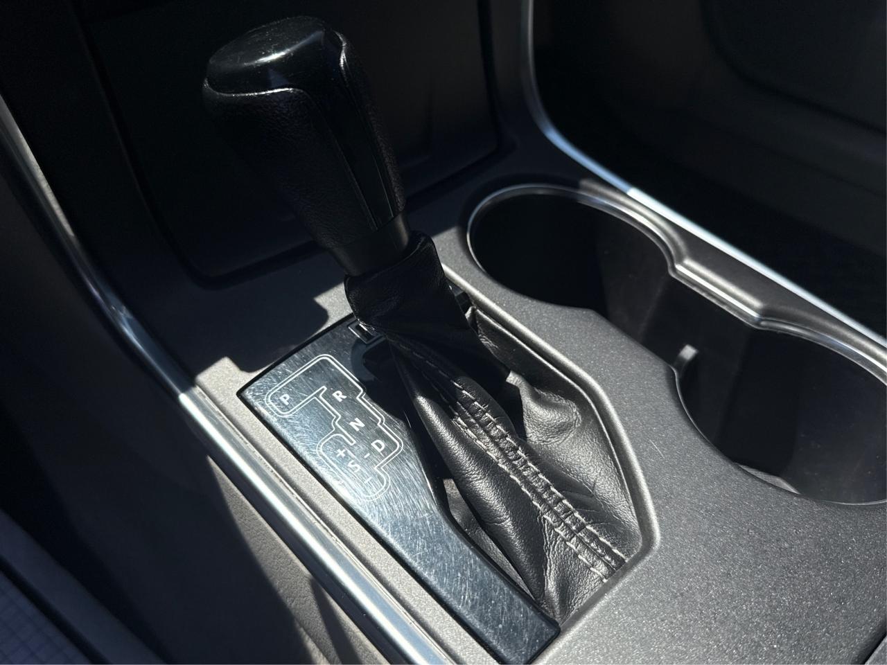 2017 Toyota Camry SE CLEAN MUST SEE! WE FINANCE ALL CREDIT! Photo