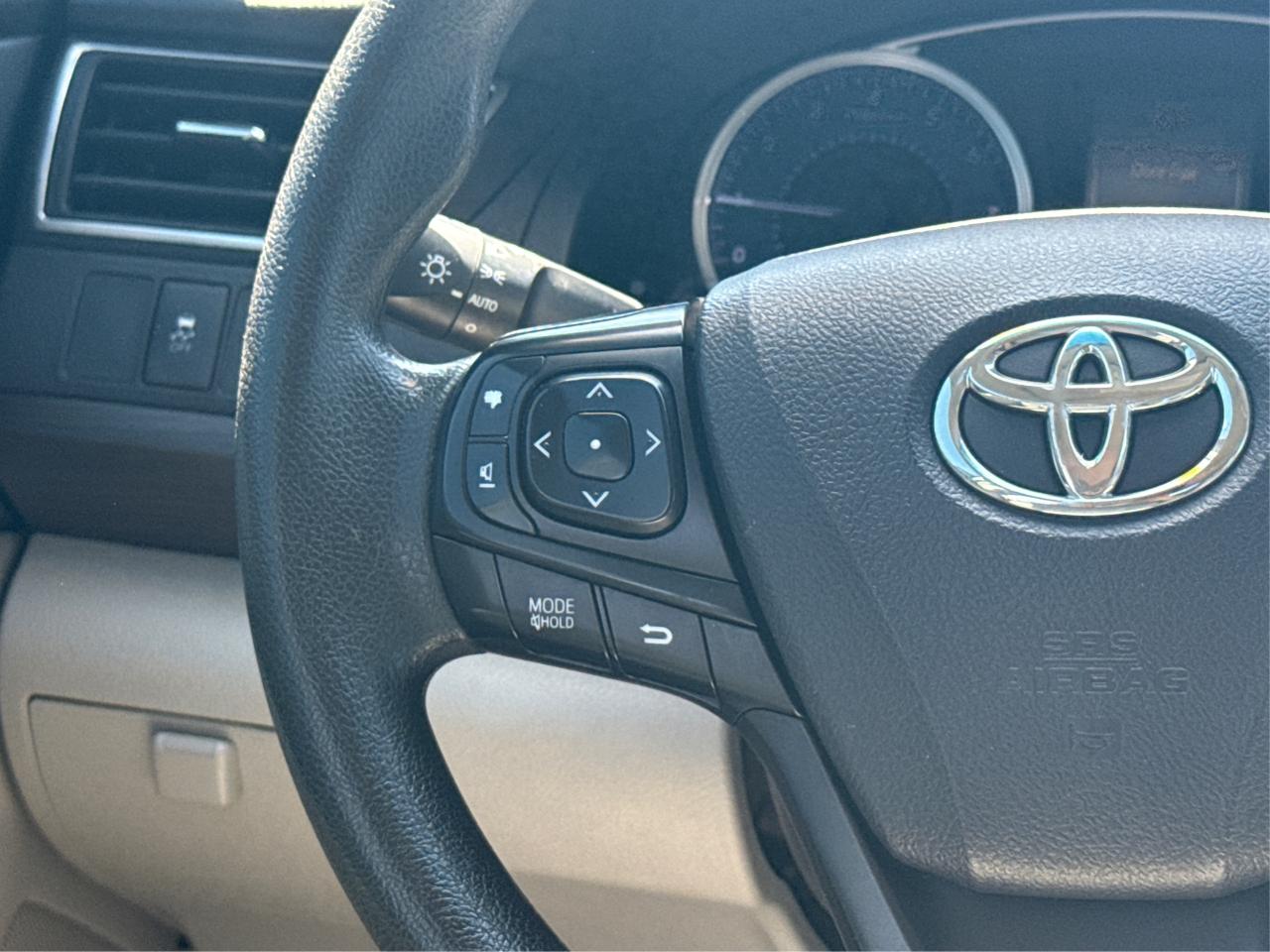 2017 Toyota Camry SE CLEAN MUST SEE! WE FINANCE ALL CREDIT! Photo