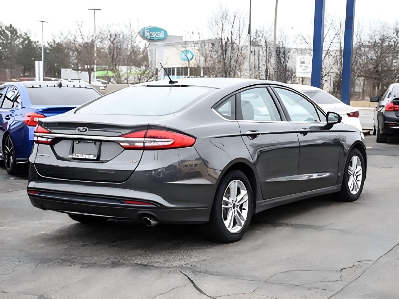 2018 Ford Fusion SUNROOF MINT CONDITION  WE FINANCE ALL CREDIT Photo
