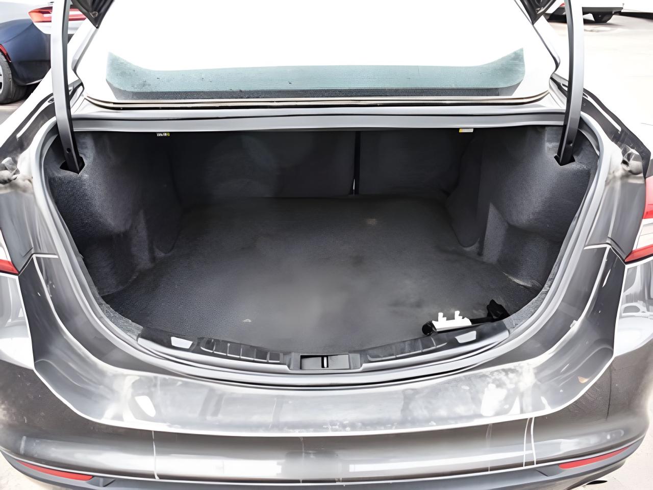 2018 Ford Fusion SUNROOF MINT CONDITION  WE FINANCE ALL CREDIT Photo