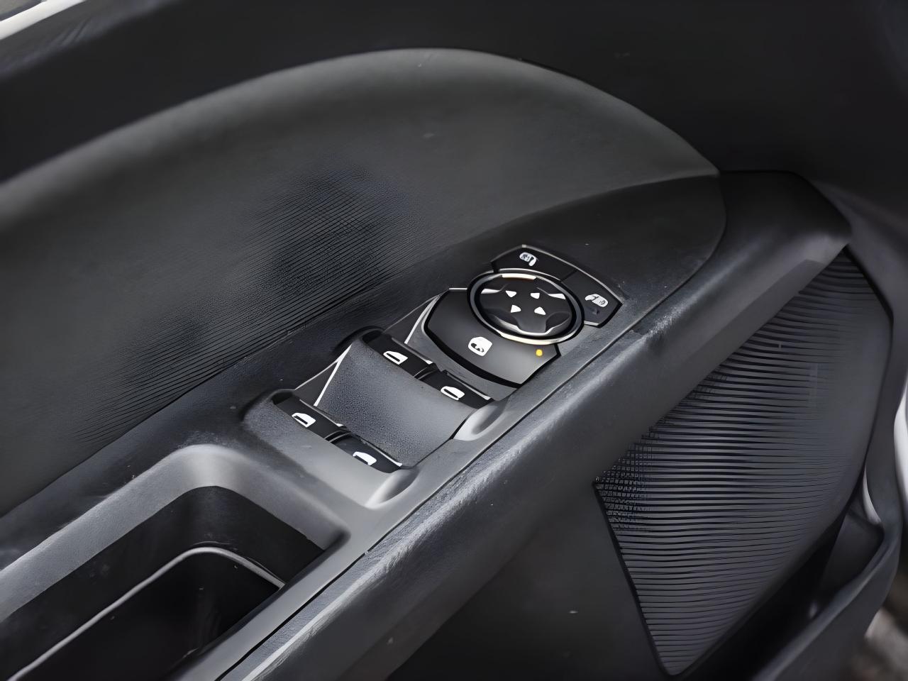 2018 Ford Fusion SUNROOF MINT CONDITION  WE FINANCE ALL CREDIT Photo