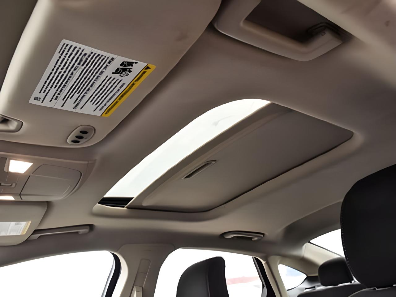 2018 Ford Fusion SUNROOF MINT CONDITION  WE FINANCE ALL CREDIT Photo