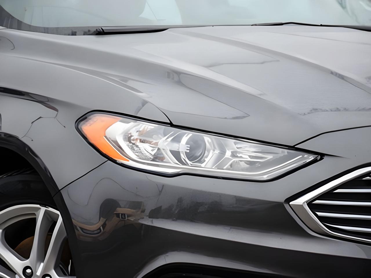 2018 Ford Fusion SUNROOF MINT CONDITION  WE FINANCE ALL CREDIT Photo