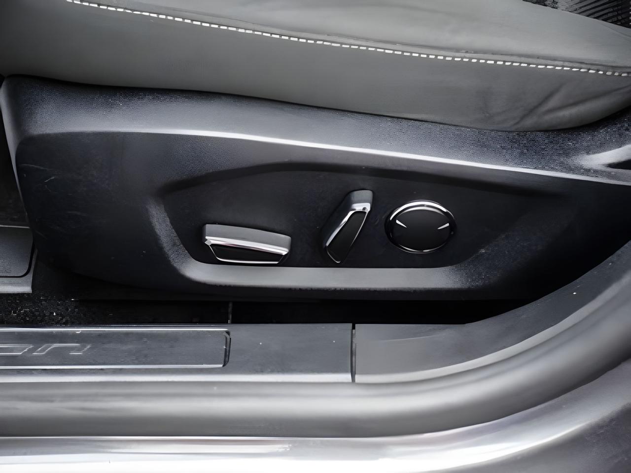 2018 Ford Fusion SUNROOF MINT CONDITION  WE FINANCE ALL CREDIT Photo