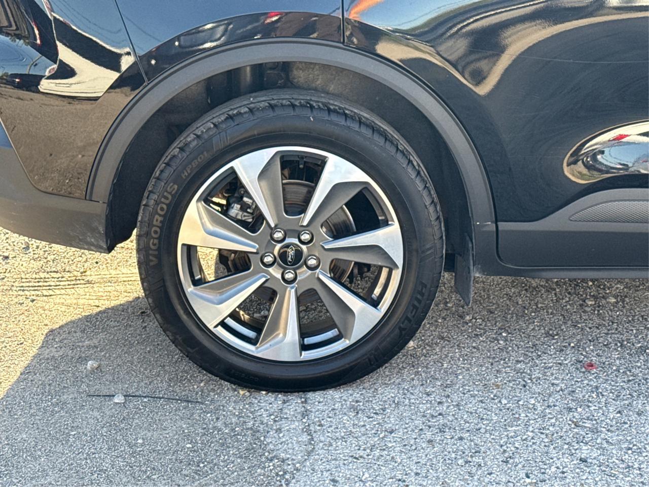 2023 Ford Escape NAV LEATHER H-SEATS LOADED! WE FINANCE ALL CREDIT! Photo