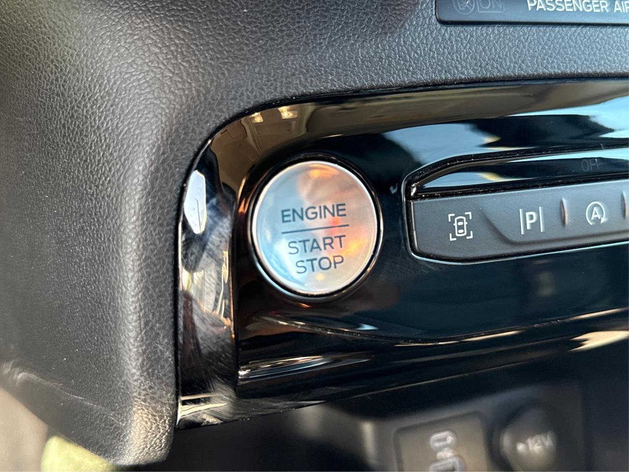 2023 Ford Escape NAV LEATHER H-SEATS LOADED! WE FINANCE ALL CREDIT! Photo