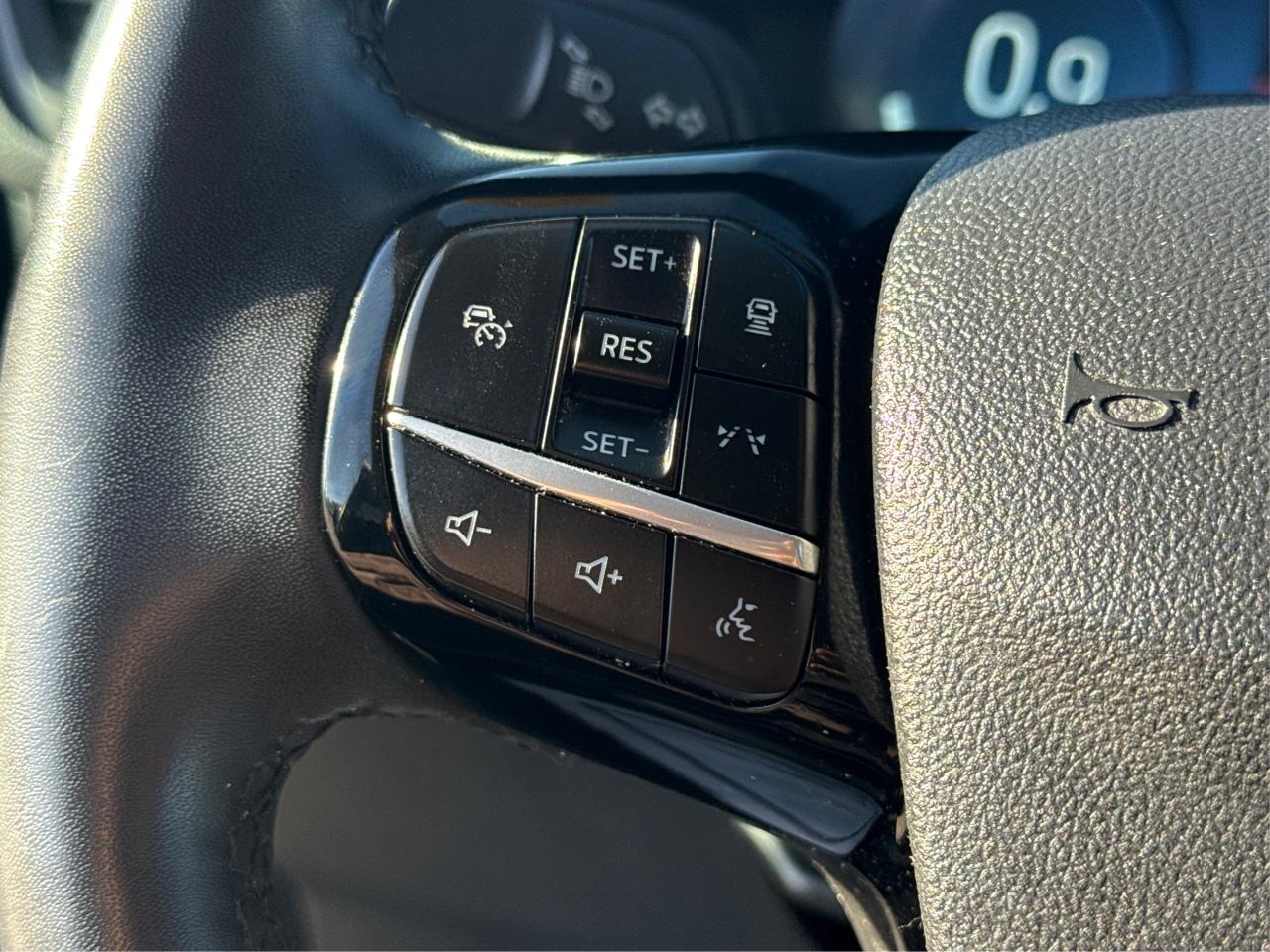 2023 Ford Escape NAV LEATHER H-SEATS LOADED! WE FINANCE ALL CREDIT! Photo