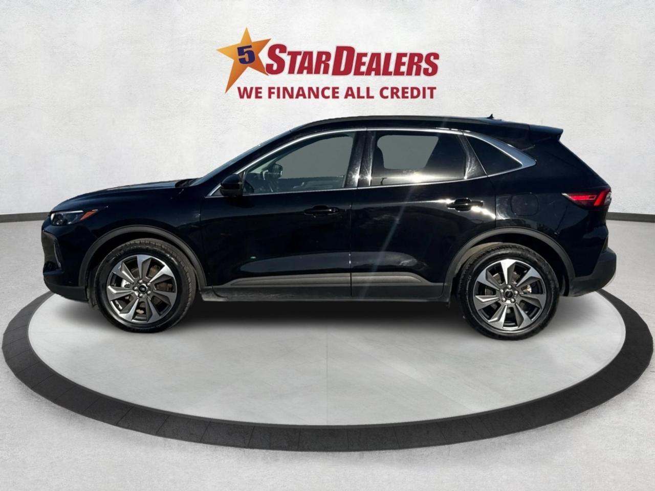 2023 Ford Escape Platinum AWD CERTIFIED LOADED WE FINANCE ALL CREDT Photo