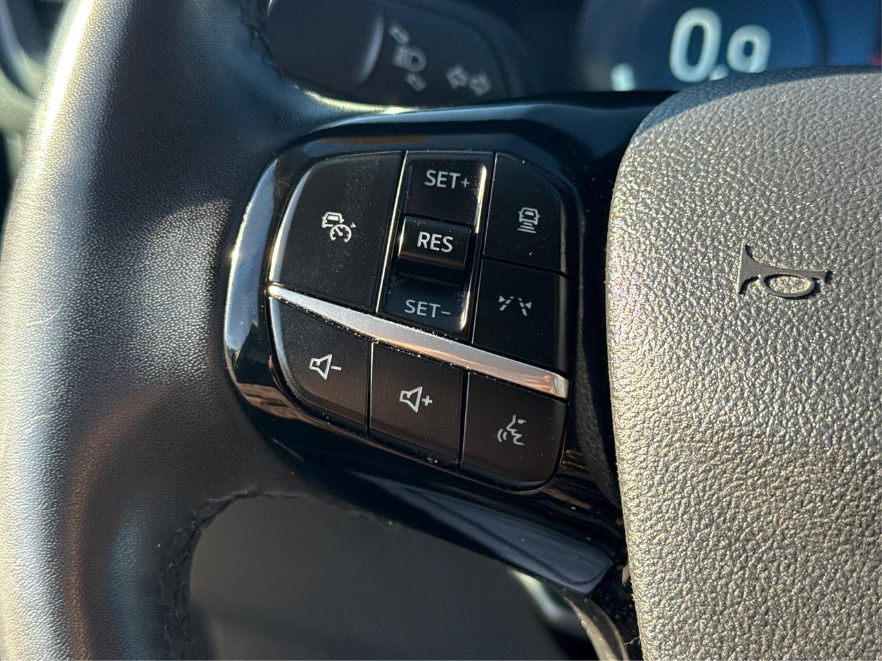 2023 Ford Escape Platinum AWD CERTIFIED LOADED WE FINANCE ALL CREDT Photo