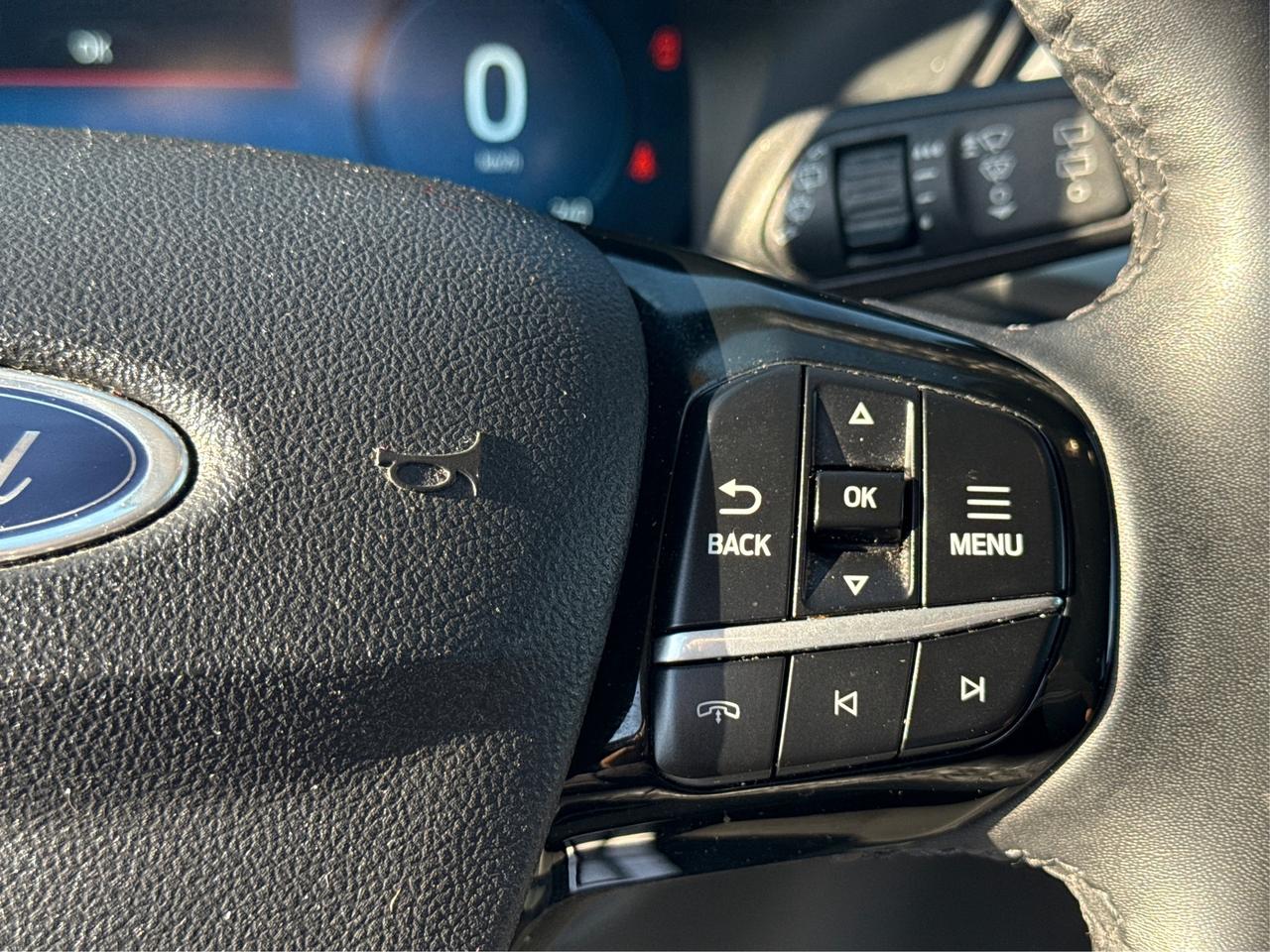 2023 Ford Escape Platinum AWD CERTIFIED LOADED WE FINANCE ALL CREDT Photo