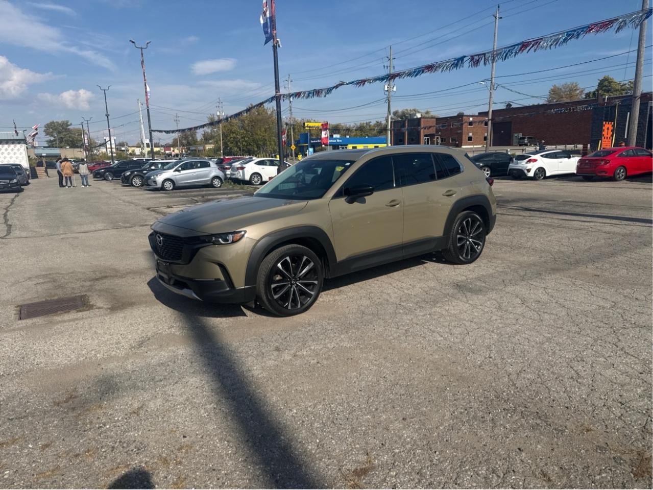 2023 Mazda CX-50 NAV LEATHER PANO ROOF MINT! WE FINANCE ALL CREDIT! Photo