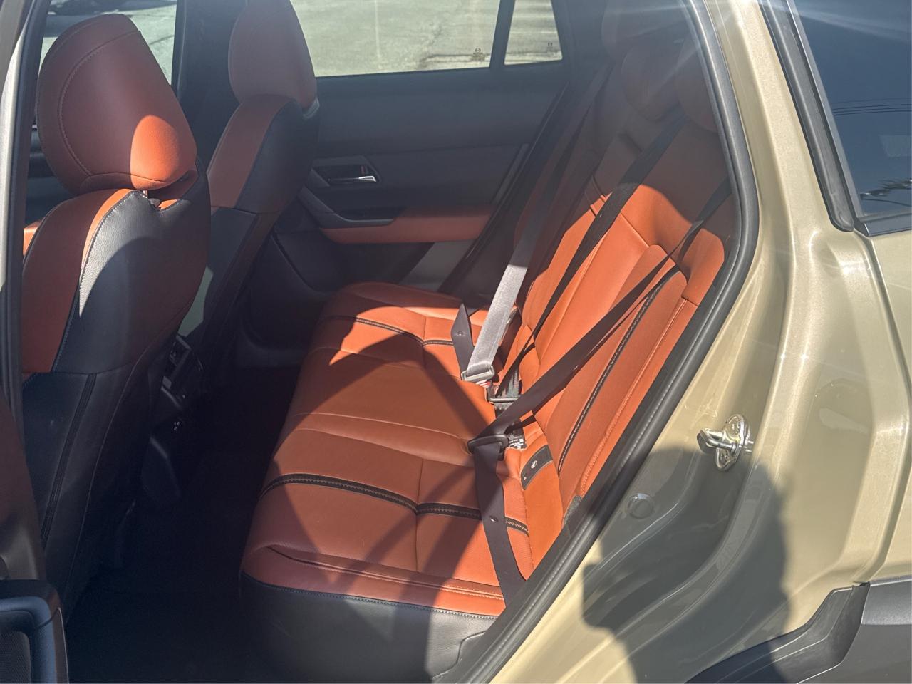 2023 Mazda CX-50 NAV LEATHER PANO ROOF MINT! WE FINANCE ALL CREDIT! Photo