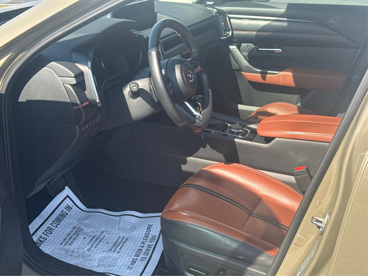 2023 Mazda CX-50 NAV LEATHER PANO ROOF MINT! WE FINANCE ALL CREDIT! Photo