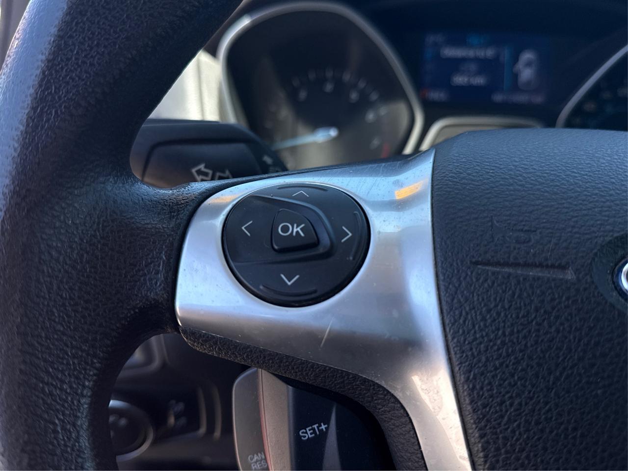 2014 Ford Focus CERTIFIED CLEAN MUST SEE WE FINANCE ALL CREDIT Photo