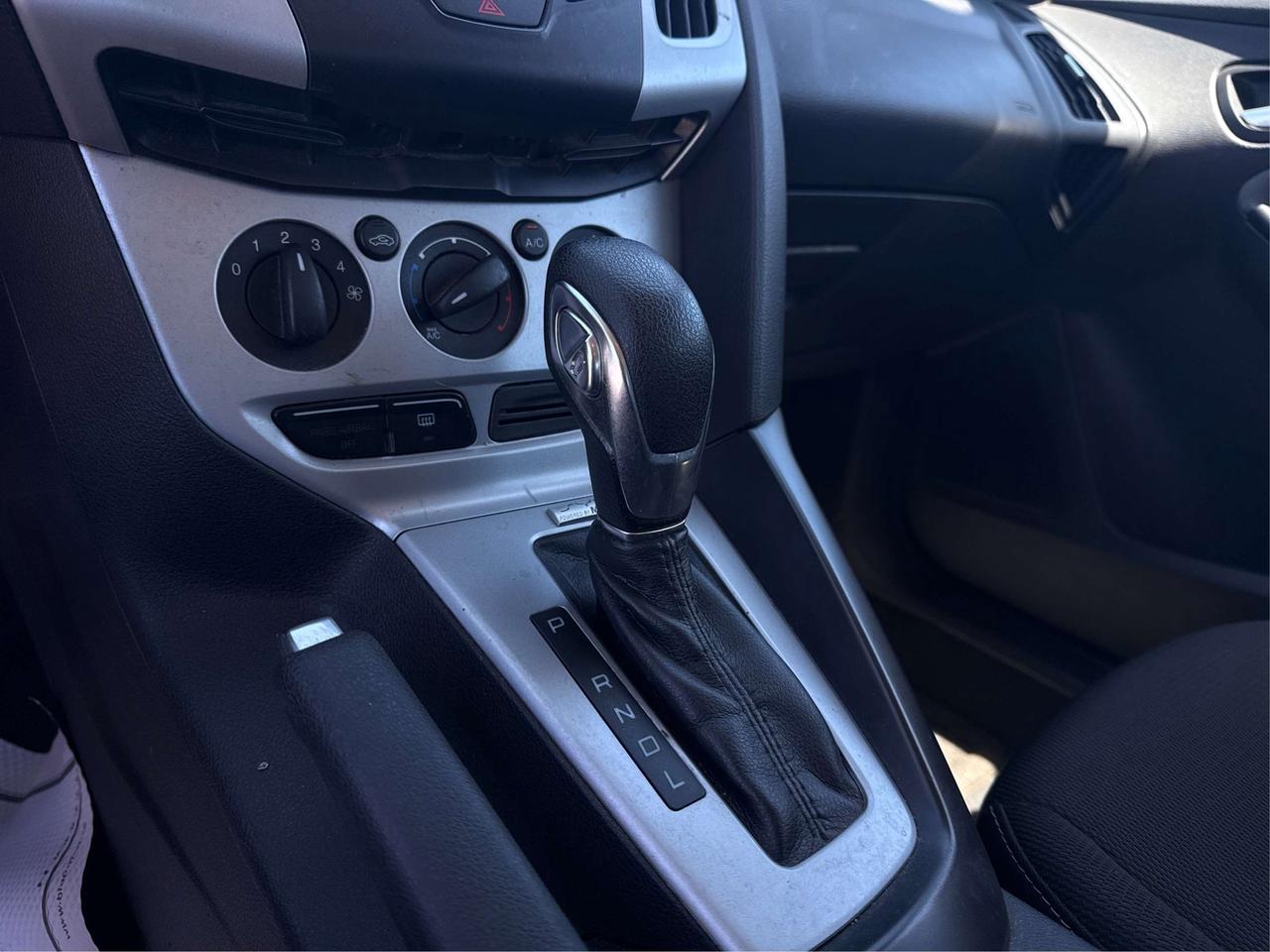 2014 Ford Focus CERTIFIED CLEAN MUST SEE WE FINANCE ALL CREDIT Photo