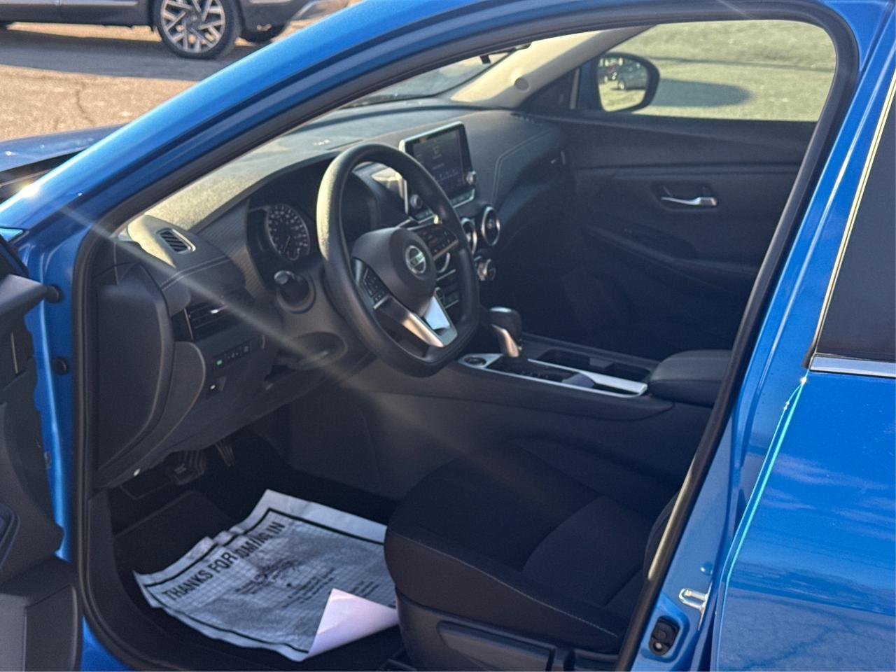 2023 Nissan Sentra SV HEATED SEATS MINT CONDITION! LOW KM! MUST SEE! Photo