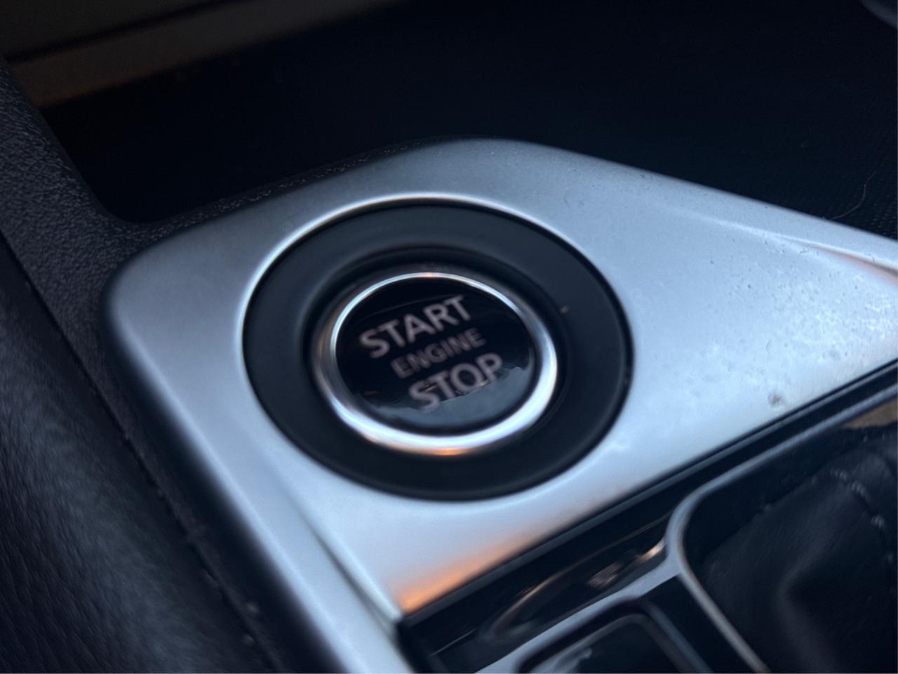 2023 Nissan Sentra SV HEATED SEATS MINT CONDITION! LOW KM! MUST SEE! Photo