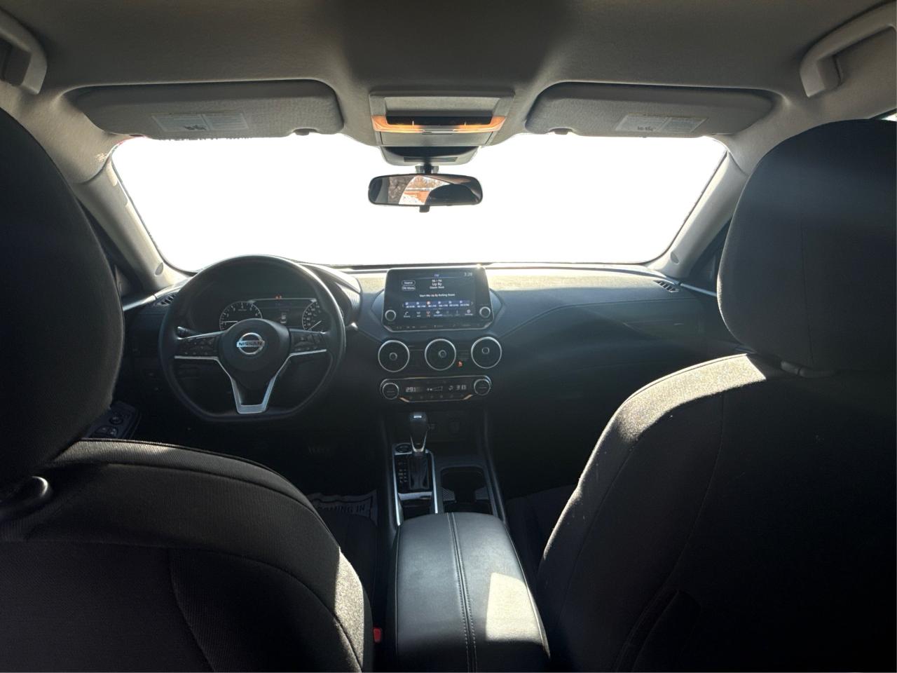 2023 Nissan Sentra SV HEATED SEATS MINT CONDITION! LOW KM! MUST SEE! Photo