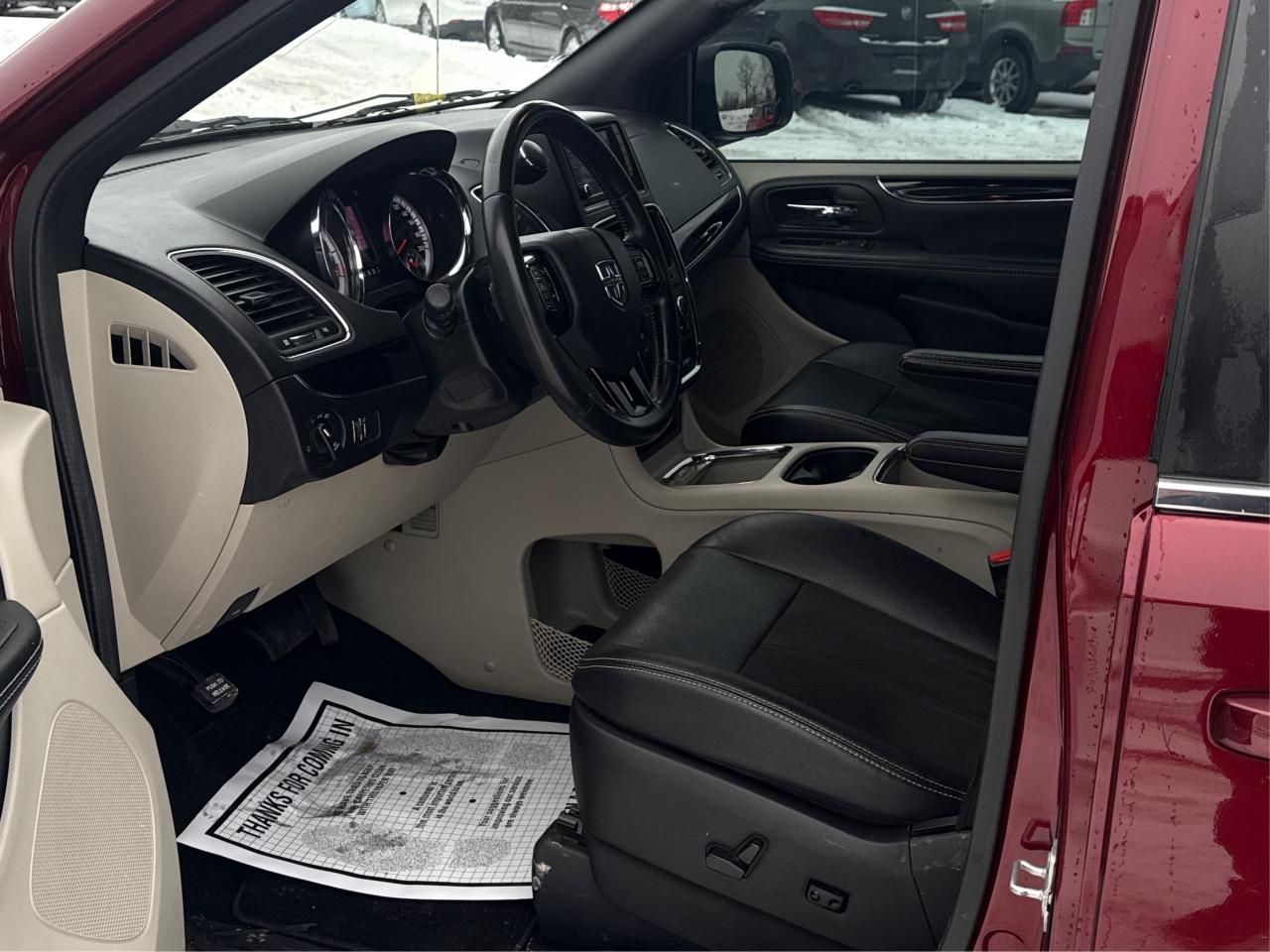 2019 Dodge Grand Caravan NAV LEATHER POWER SEATS WE FINANCE ALL CREDIT! Photo