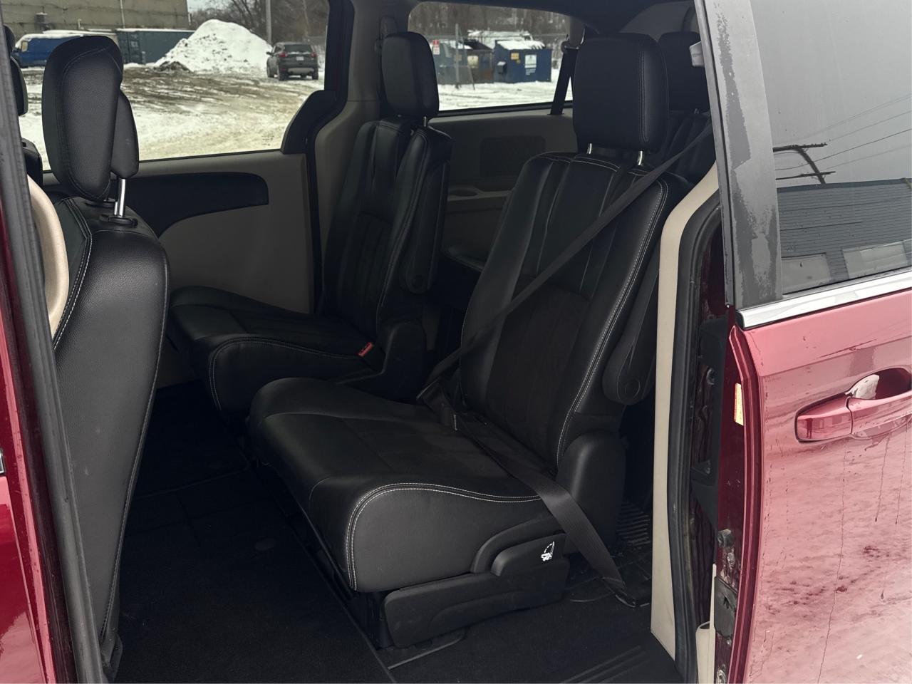 2019 Dodge Grand Caravan NAV LEATHER POWER SEATS WE FINANCE ALL CREDIT! Photo