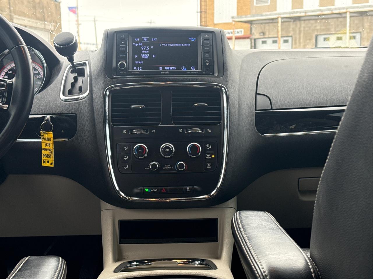 2019 Dodge Grand Caravan NAV LEATHER POWER SEATS WE FINANCE ALL CREDIT! Photo