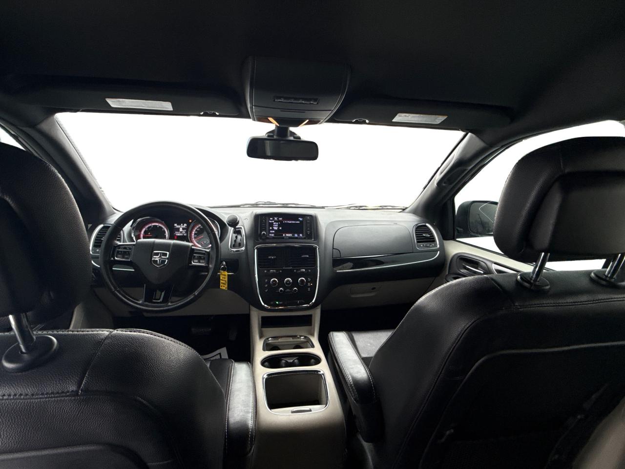 2019 Dodge Grand Caravan NAV LEATHER POWER SEATS WE FINANCE ALL CREDIT! Photo