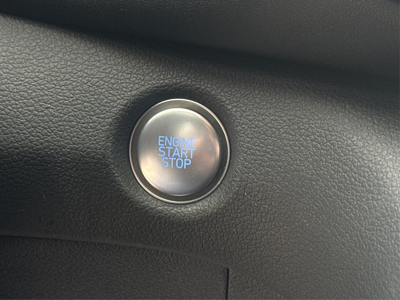 2023 Hyundai Santa Fe AWD NAV HEATED SEATS LOADED WE FINANCE ALL CREDIT Photo