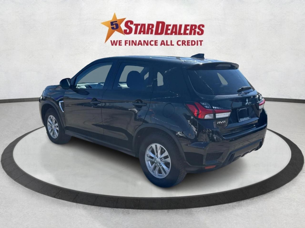 2022 Mitsubishi RVR SE 4x4 HEATED SEATS MINT WE FINANCE ALL CREDIT! Photo