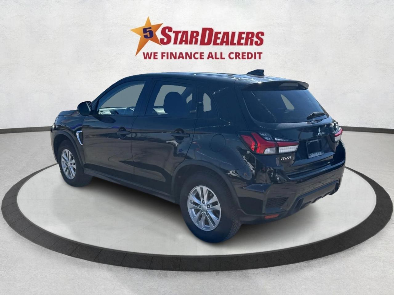 2022 Mitsubishi RVR SE 4x4 HEATED SEATS MINT WE FINANCE ALL CREDIT! Photo