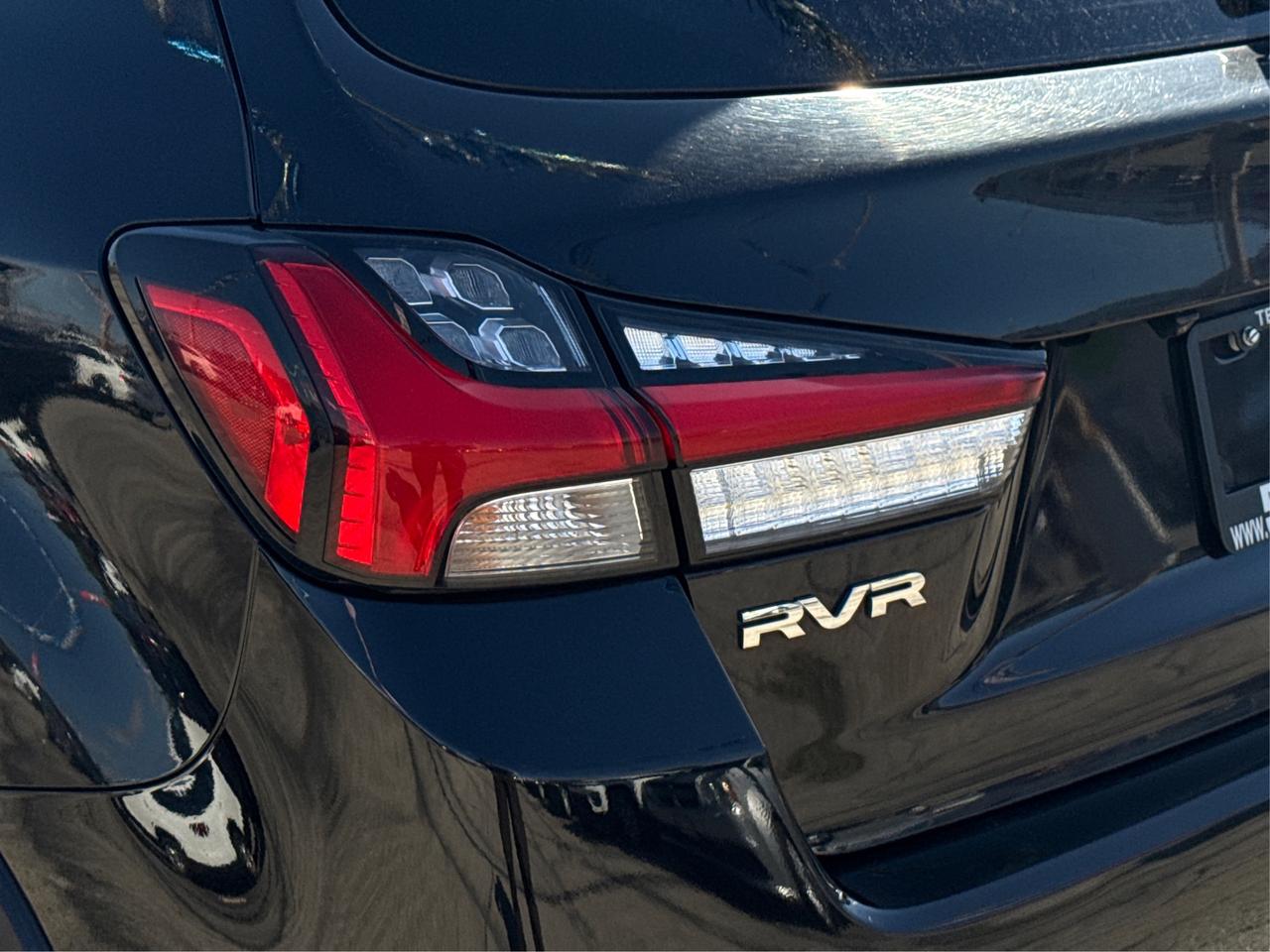 2022 Mitsubishi RVR SE 4x4 HEATED SEATS MINT WE FINANCE ALL CREDIT! Photo