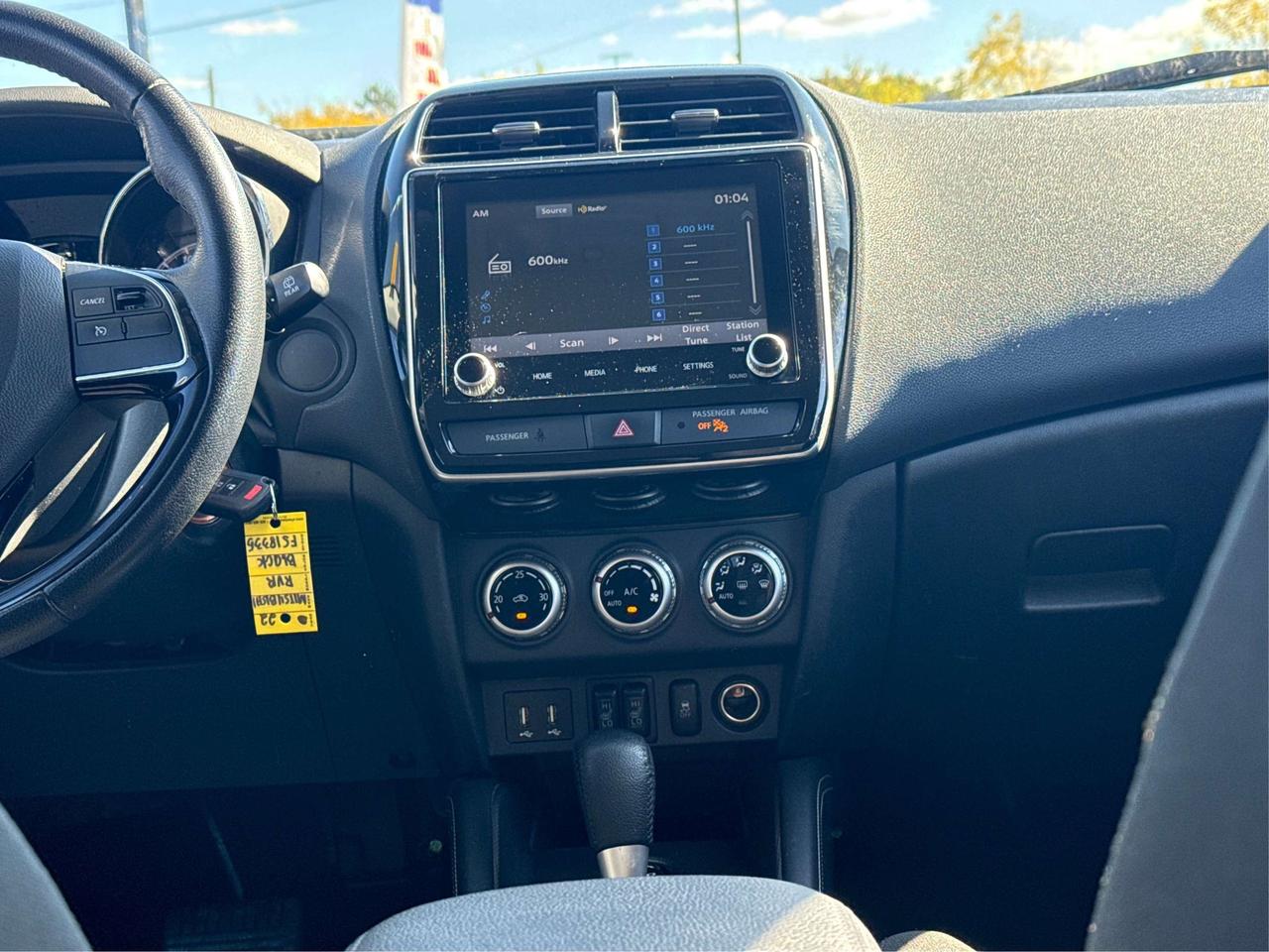 2022 Mitsubishi RVR SE 4x4 HEATED SEATS MINT WE FINANCE ALL CREDIT! Photo