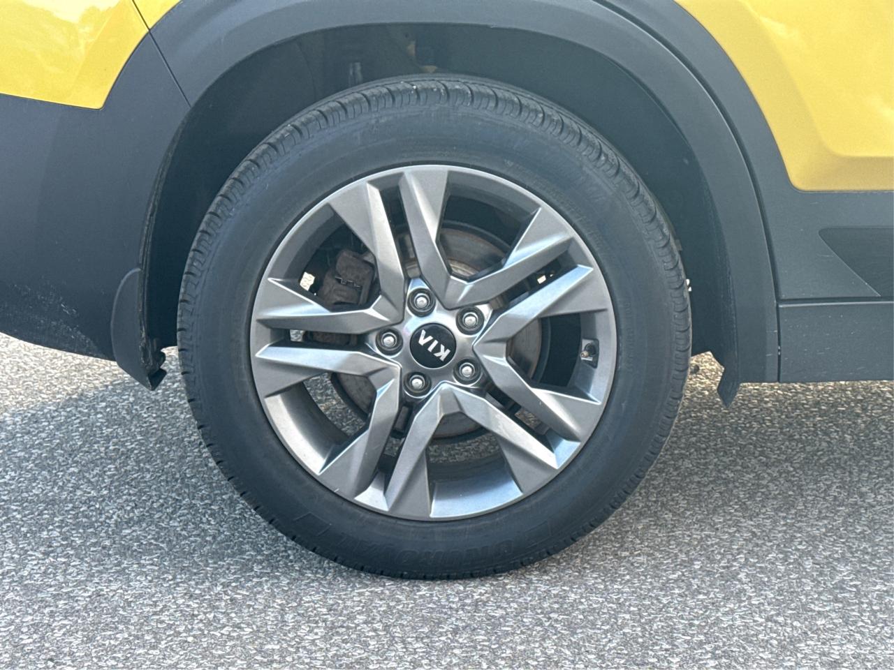 2021 Kia Seltos AWD HEATED SEATS REMOTE START WE FINANCE ALL CREDT Photo