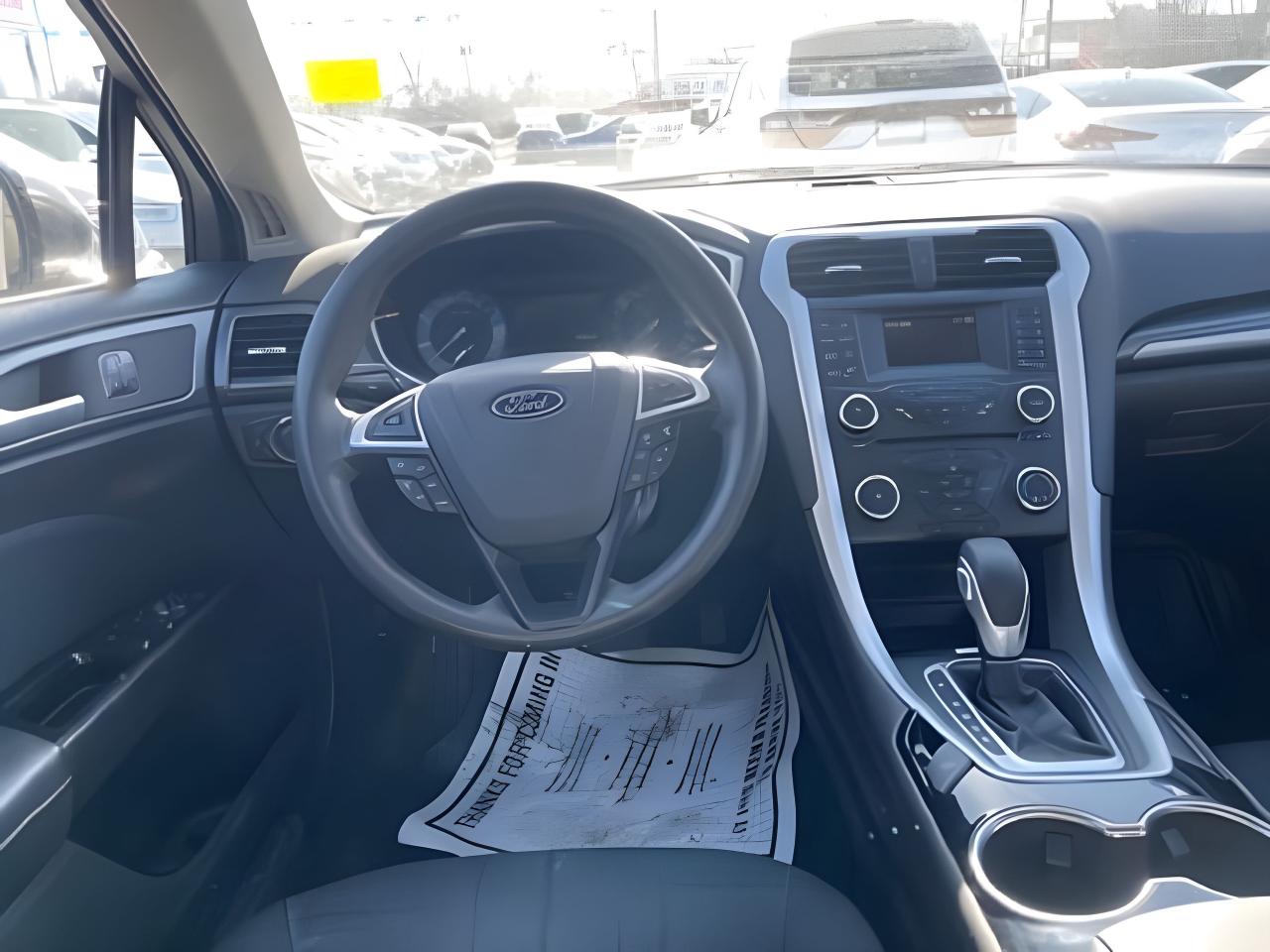 2015 Ford Fusion EXCELLENT CONDITION! ! WE FINANCE ALL CREDIT Photo