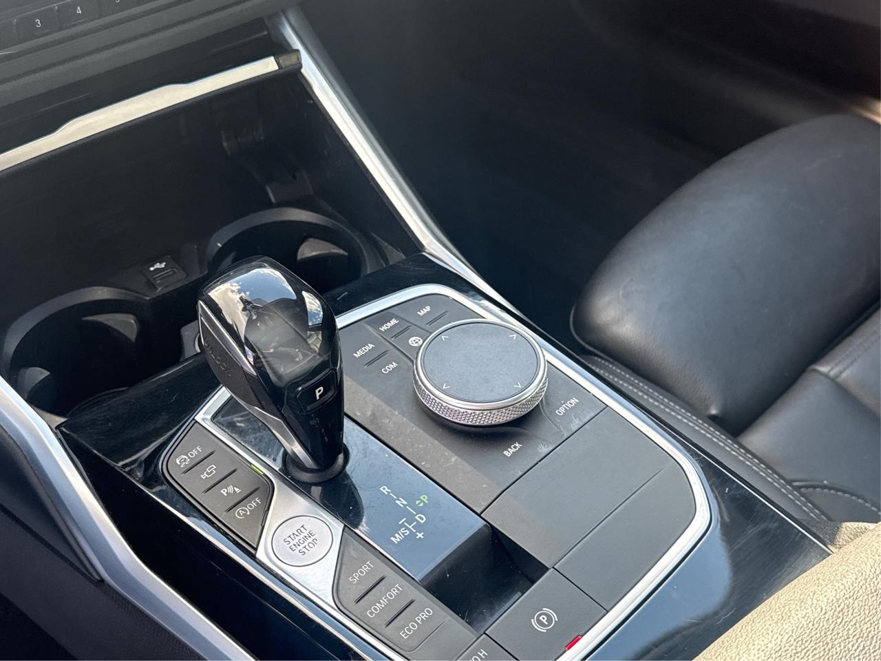 2020 BMW 3 Series AWD NAV LEATHER SUNROOF WE FINANCE ALL CREDIT! Photo