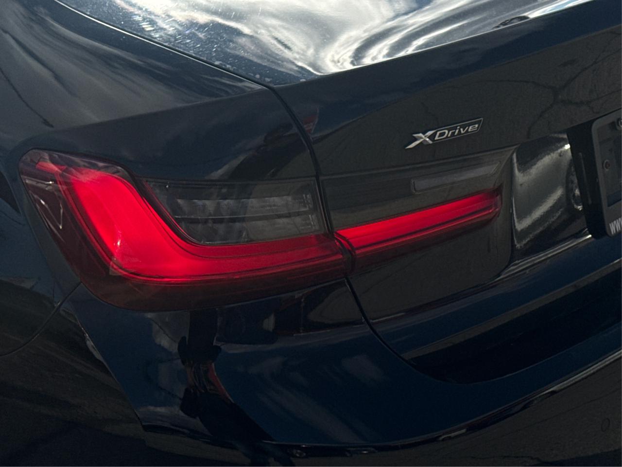 2020 BMW 3 Series AWD NAV LEATHER SUNROOF WE FINANCE ALL CREDIT! Photo