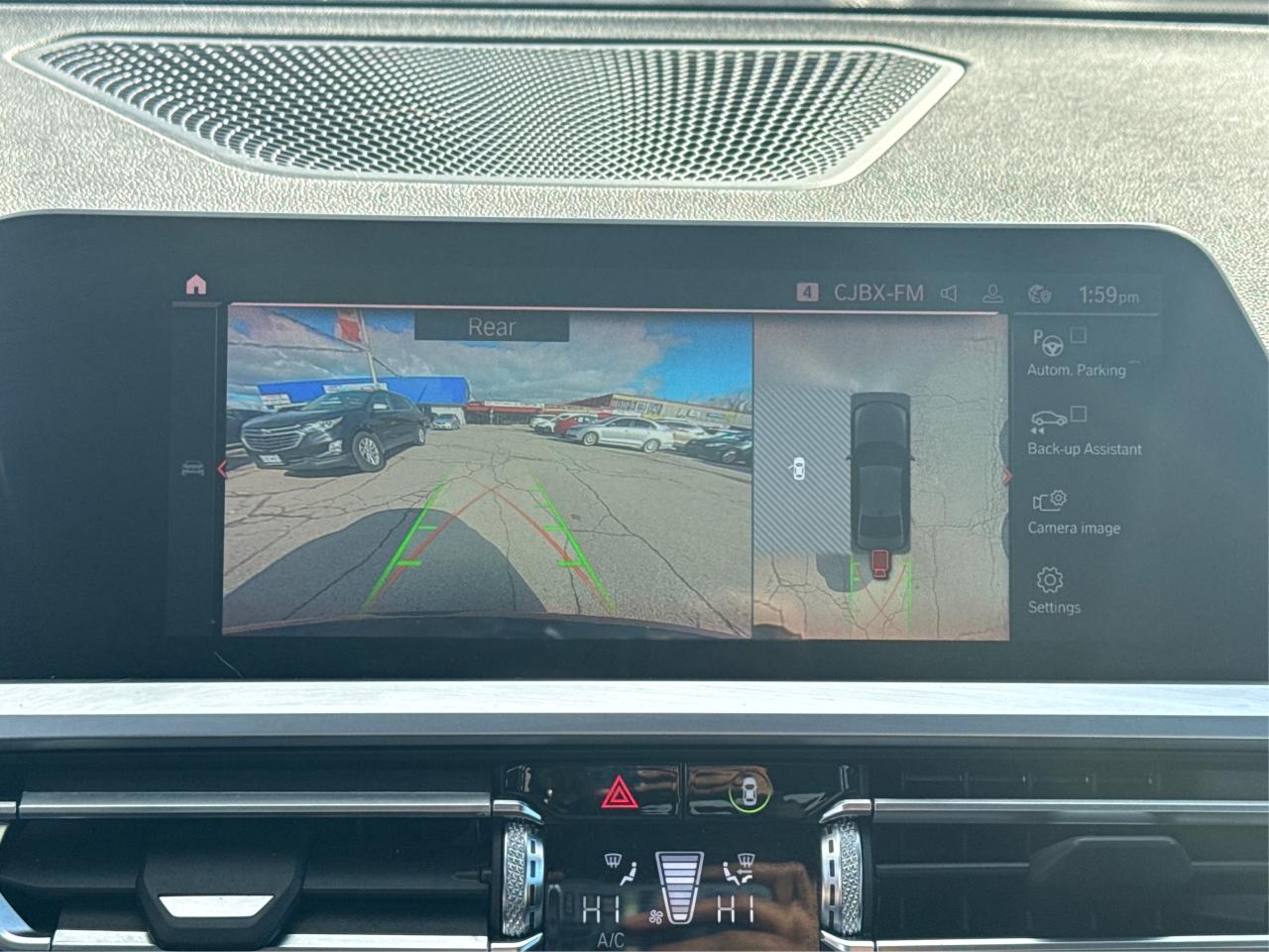 2020 BMW 3 Series AWD NAV LEATHER SUNROOF WE FINANCE ALL CREDIT! Photo