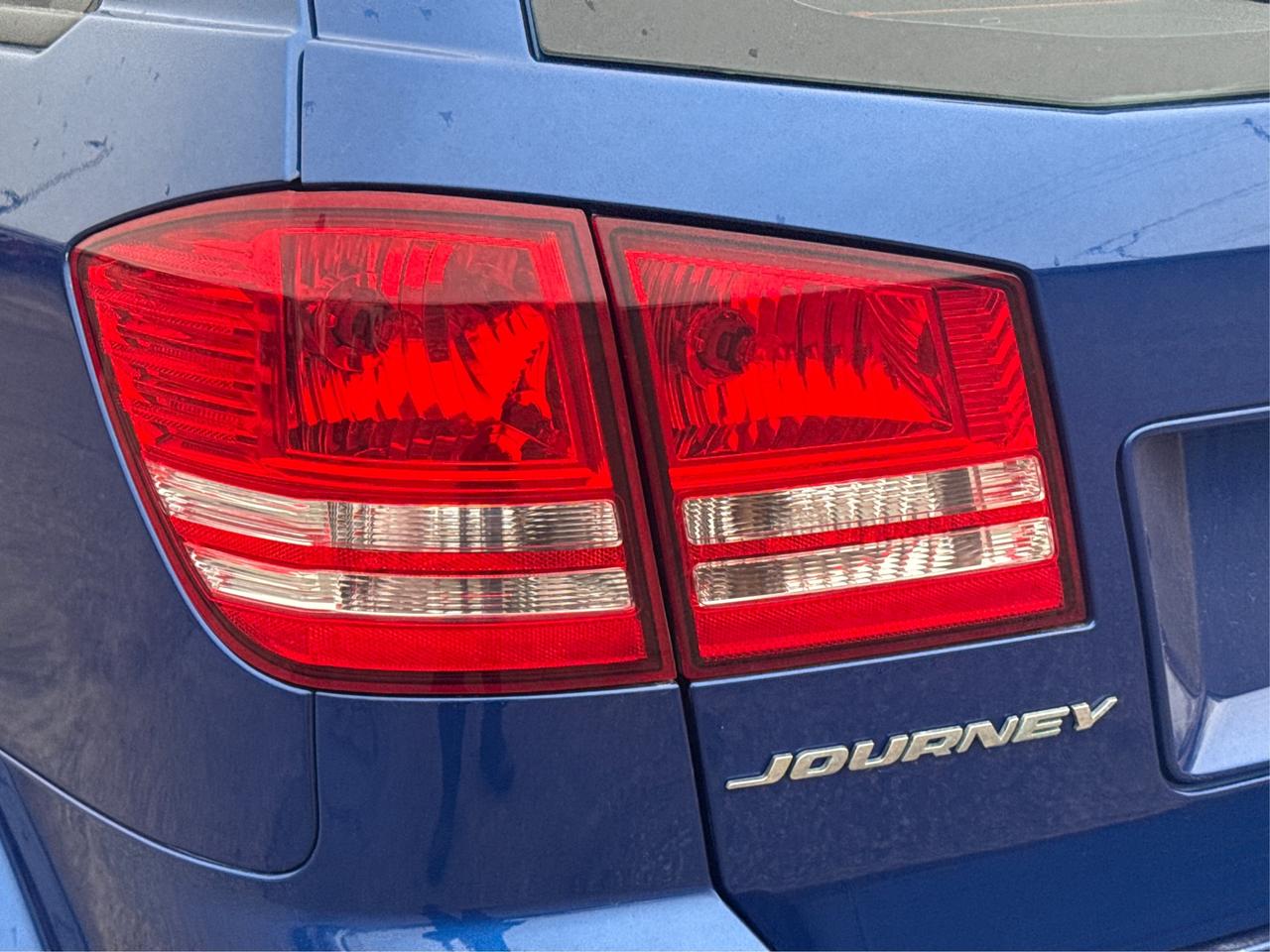 2015 Dodge Journey FWD 4dr Canada Value Pkg WE FINANCE ALL CREDIT! Photo