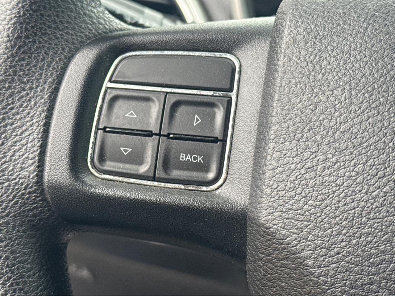 2015 Dodge Journey FWD 4dr Canada Value Pkg WE FINANCE ALL CREDIT! Photo