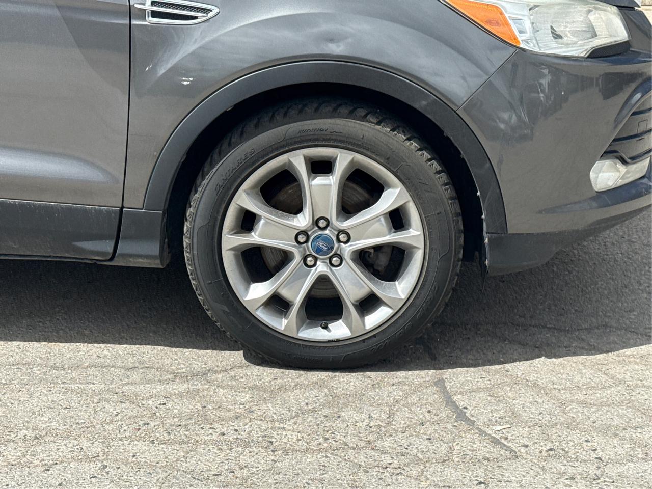 2013 Ford Escape 4WD 4dr SEL WE FINANCE ALL CREDIT 700 + VEHICLES Photo